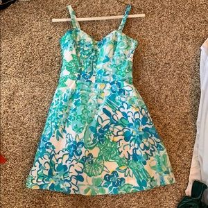 SUPER pretty and flattering Lily Pulitzer dress.